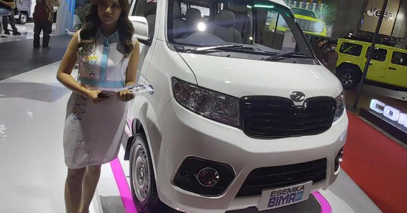 apa nama merek mobil buatan indonesia