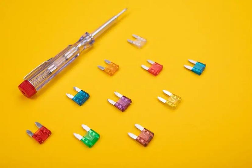 fungsi sekring motor