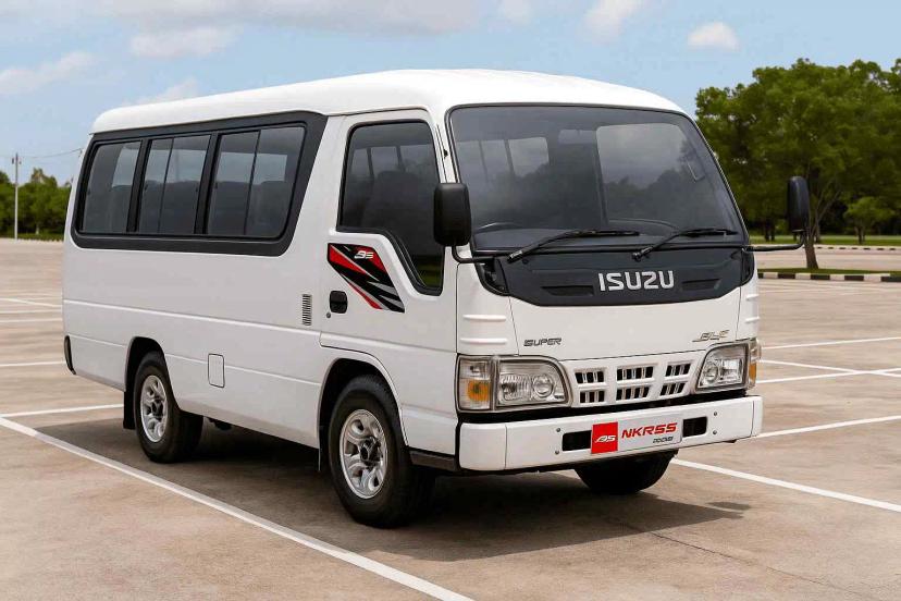 gambar isuzu elf