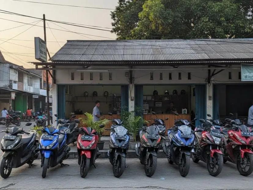 rental motor bulanan​