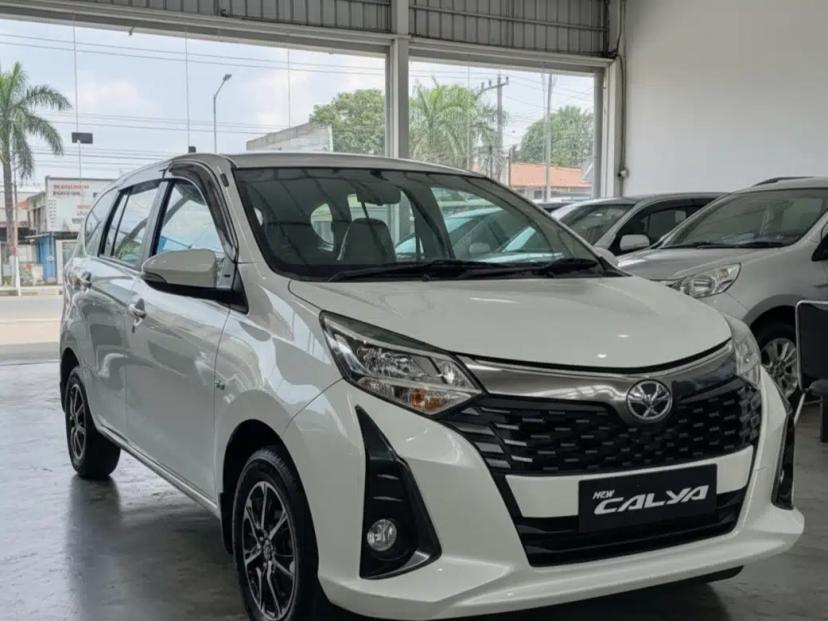 harga mobil calya bekas​