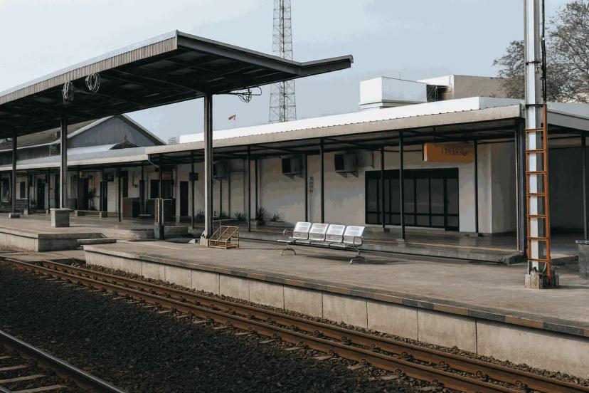 stasiun cirebon prujakan