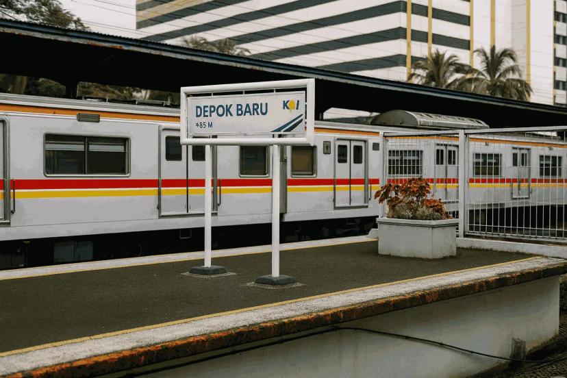 stasiun depok​