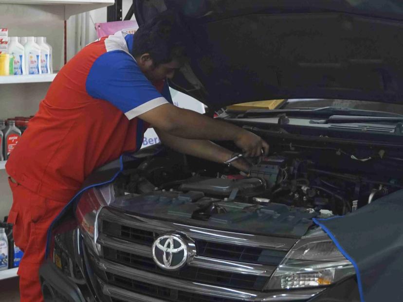 toko aki mobil depok